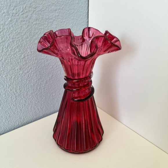 Fenton Cranberry Ruffled Glass Vase - Picture 2 of 7